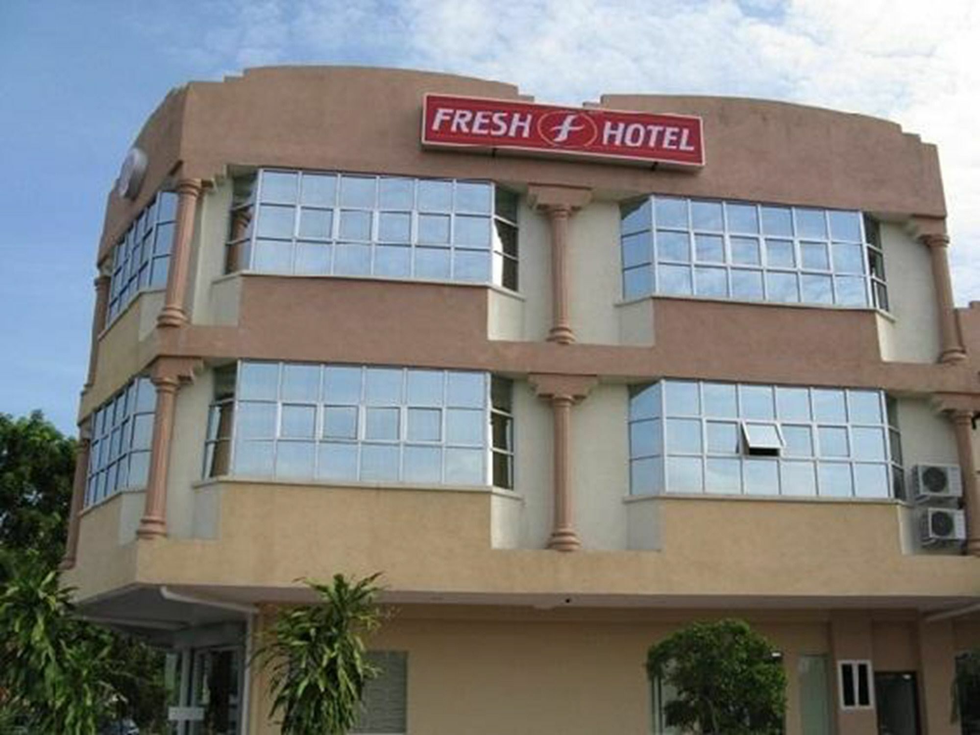 Fresh Hotel Bercham Ipoh Buitenkant foto